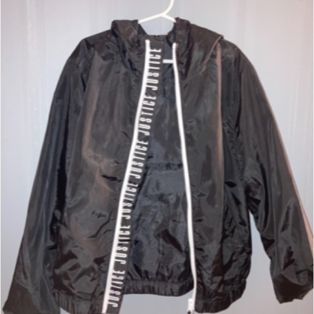 GIRLS JUSTICE BREAKER